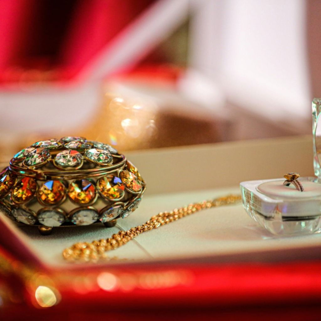 Gemstone Shop in Chandannagar