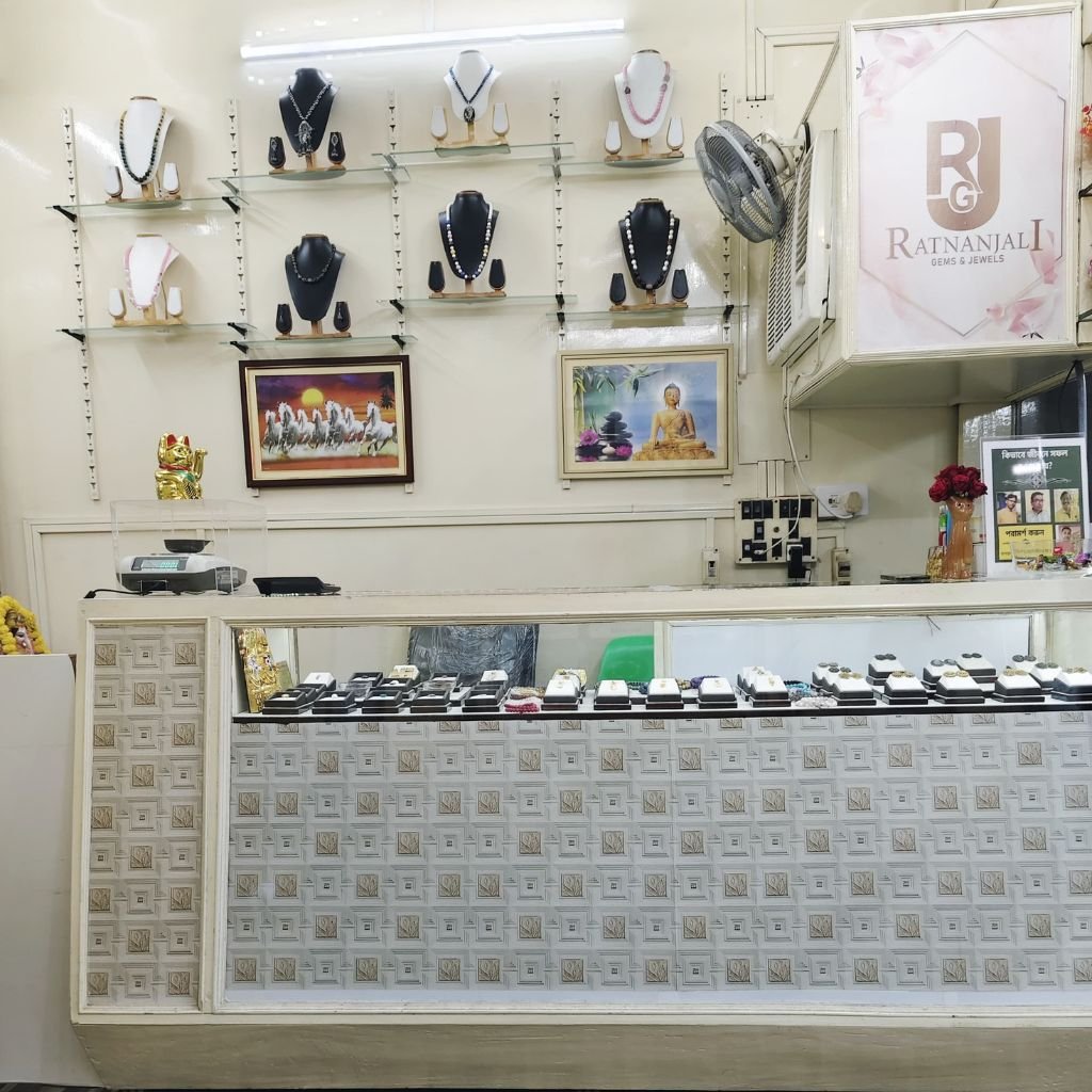 Gemstone Shop in Dum Dum